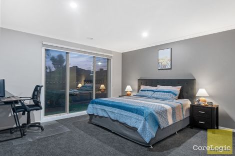 Property photo of 10 Truscott Grove Point Cook VIC 3030