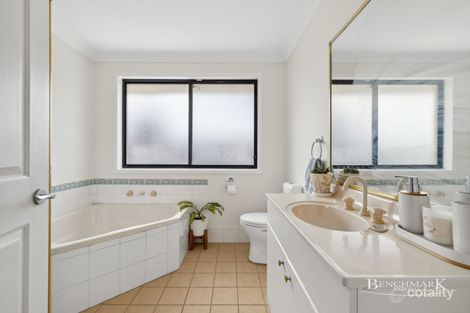 Property photo of 11 Hovea Court Voyager Point NSW 2172