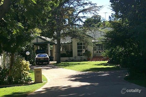 25 Macleod Rd, Applecross, WA 6153