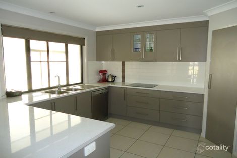 Property photo of 6 Maria Court Stanthorpe QLD 4380