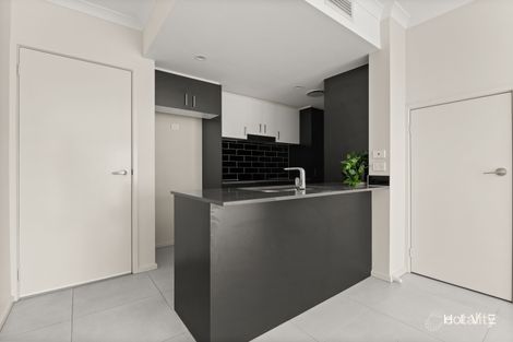 Property photo of 48/4 Pearlman Street Coombs ACT 2611