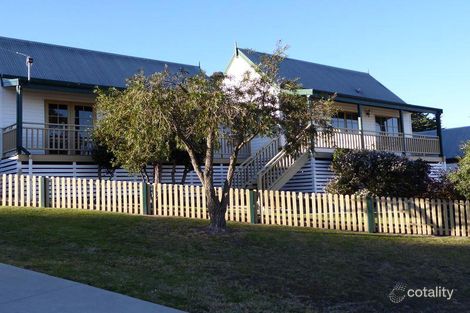 Property photo of 4 Doyle Court Lakes Entrance VIC 3909