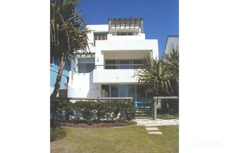 Property photo of 3 Hedges Avenue Mermaid Beach QLD 4218
