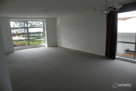 Property photo of 33 Stan Johnson Drive Hamlyn Terrace NSW 2259