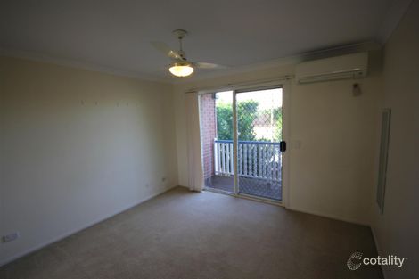 Property photo of 2/735 Cavendish Road Holland Park QLD 4121