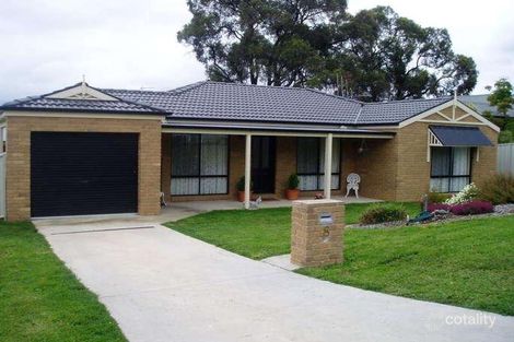 8 Orchid Ct, Kangaroo Flat, VIC 3555