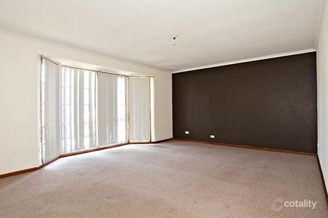 Property photo of 4 Navarre Drive Cranbourne West VIC 3977