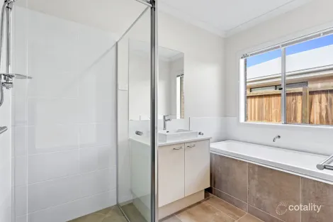 Property photo of 94 Archibald Crescent Nirimba QLD 4551