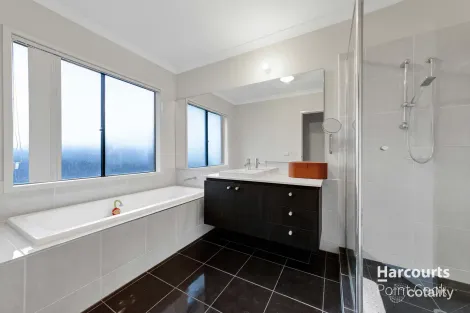 Property photo of 5 Davenport Drive Williams Landing VIC 3027