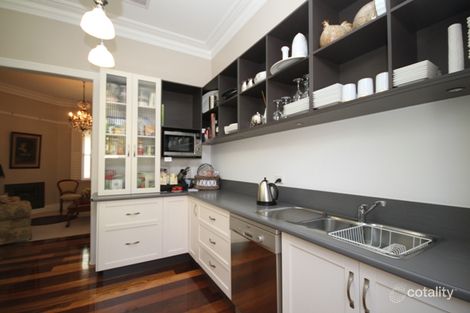 Property photo of 47 Flinders Street Turvey Park NSW 2650