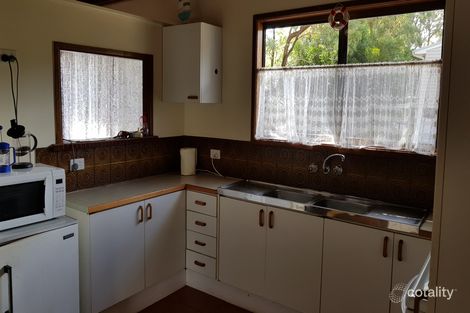 Property photo of 19 Deanbilla Street Coochiemudlo Island QLD 4184