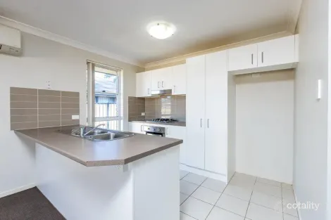 Property photo of 25 Zinfandel Circuit Cessnock NSW 2325
