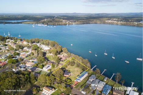 37 Kenilworth St, Mannering Park, NSW 2259