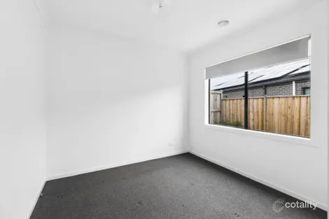 Property photo of 15 Catchment Drive Fraser Rise VIC 3336