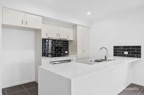 Property photo of 14 Abbott Street Walloon QLD 4306