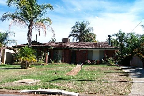 43 Parkside Dr, Thornlie, WA 6108