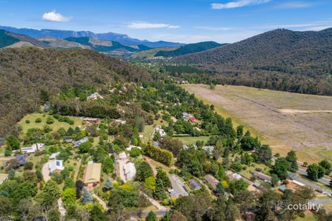 Property photo of 5 Iarias Lane Bright VIC 3741