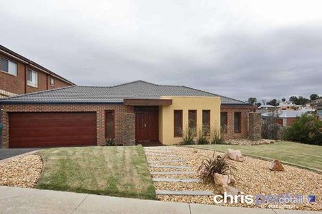 2 South Hidden Valley Cct, Beaconsfield, VIC 3807