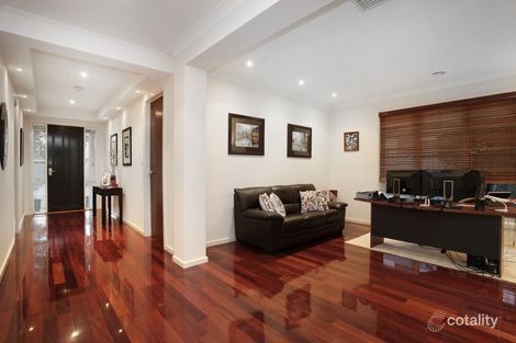 Property photo of 32 Blenheim Way Caroline Springs VIC 3023