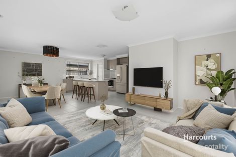 Property photo of 5 Weebill Way Pakenham VIC 3810