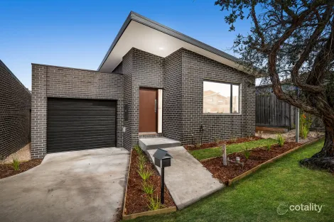 Property photo of 11 Gipps Street Rosebud VIC 3939