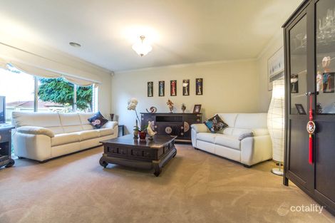 Property photo of 27 Hunt Club Boulevard Cranbourne East VIC 3977
