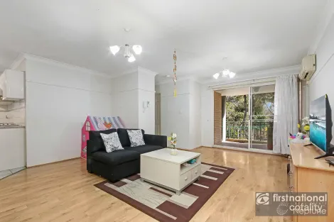 Property photo of 5/79-85 Stapleton Street Pendle Hill NSW 2145