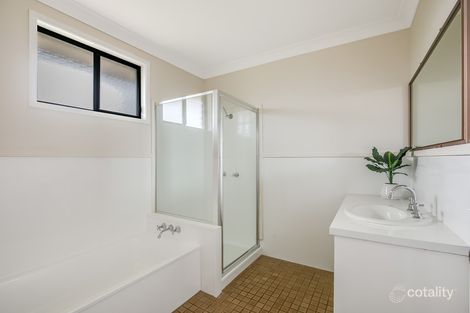 Property photo of 35 Champagne Crescent Wilsonton Heights QLD 4350