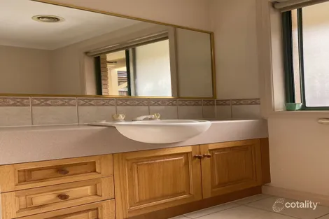 Property photo of 2 Xavier Way South Morang VIC 3752