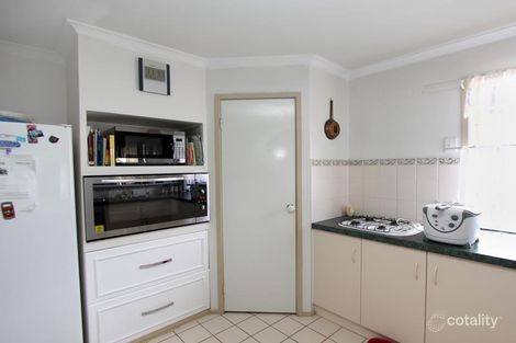 Property photo of 51 Flemington Crescent Werribee VIC 3030