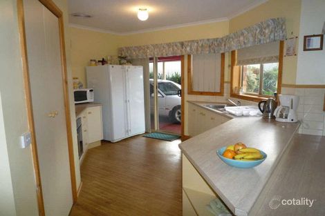 Property photo of 2 Sandner Grove Golden Square VIC 3555