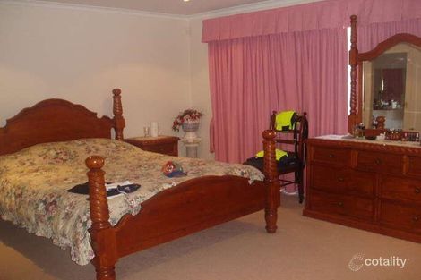 Property photo of 2 Beech Place Hallam VIC 3803