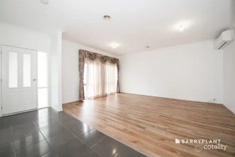 Property photo of 23 Hotspur Drive Wollert VIC 3750