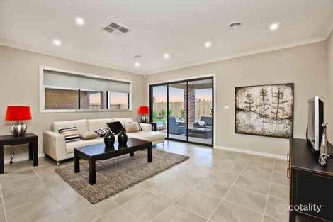 Property photo of 24 Phoenix Grove Fraser Rise VIC 3336