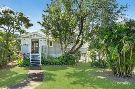 10 Clara St, Camp Hill, QLD 4152