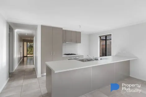 Property photo of 32 Langley Drive Epsom VIC 3551