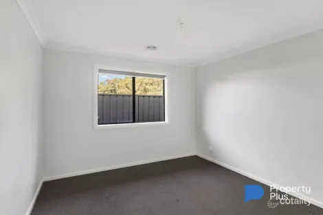 Property photo of 32 Langley Drive Epsom VIC 3551
