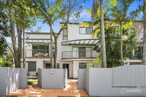 Property photo of 2/3-5 Bradford Street Labrador QLD 4215