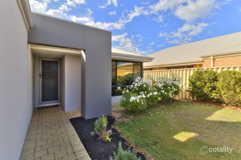 Property photo of 33 Feakle Bend Ridgewood WA 6030