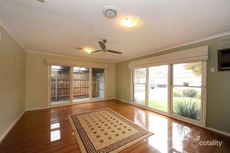 Property photo of 21 Quinn Street Seaford VIC 3198