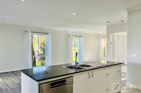 Property photo of 110 Sovereign Manors Crescent Rowville VIC 3178