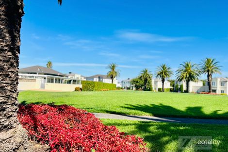 Property photo of 110 Sovereign Manors Crescent Rowville VIC 3178
