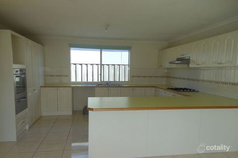 Property photo of 17 Broadleaf Way Cranbourne VIC 3977