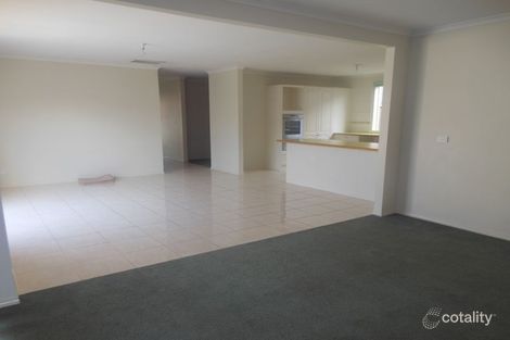 Property photo of 17 Broadleaf Way Cranbourne VIC 3977