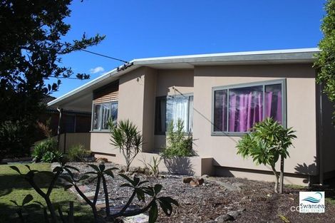Property photo of 35 Alexander Avenue Caves Beach NSW 2281
