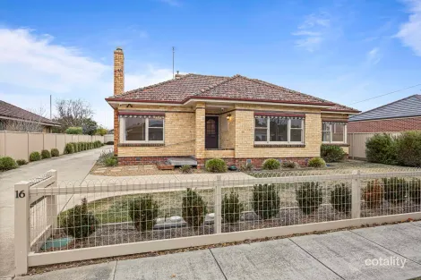 1/16 Park St, Wendouree, VIC 3355