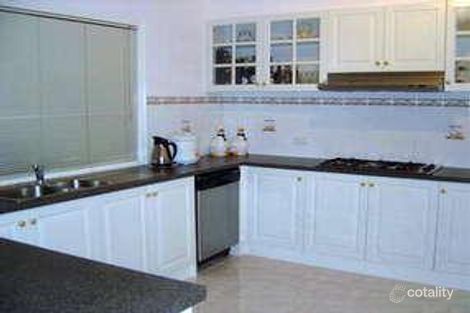 Property photo of 2 Holmes Way Glen Waverley VIC 3150