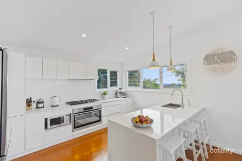 Property photo of 21 Yeramba Crescent Terrigal NSW 2260