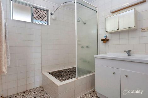 Property photo of 10 Walnut Close Manoora QLD 4870