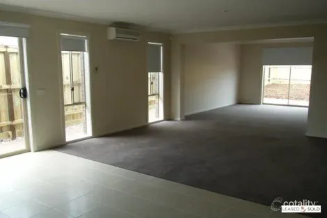 Property photo of 10 Tuross Crescent South Morang VIC 3752